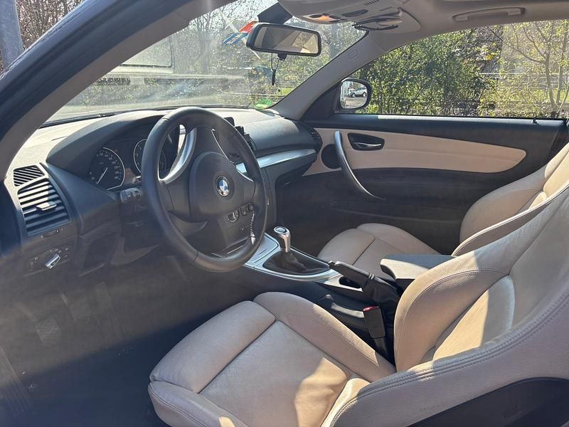 Gebraucht BMW 120 Coupé 170 PS (125 kW) 2011 Blau Coupé