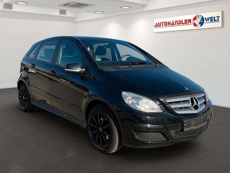 Gebraucht Mercedes B200 136 PS (100 kW) 2010 Schwarz Van / Kleinbus