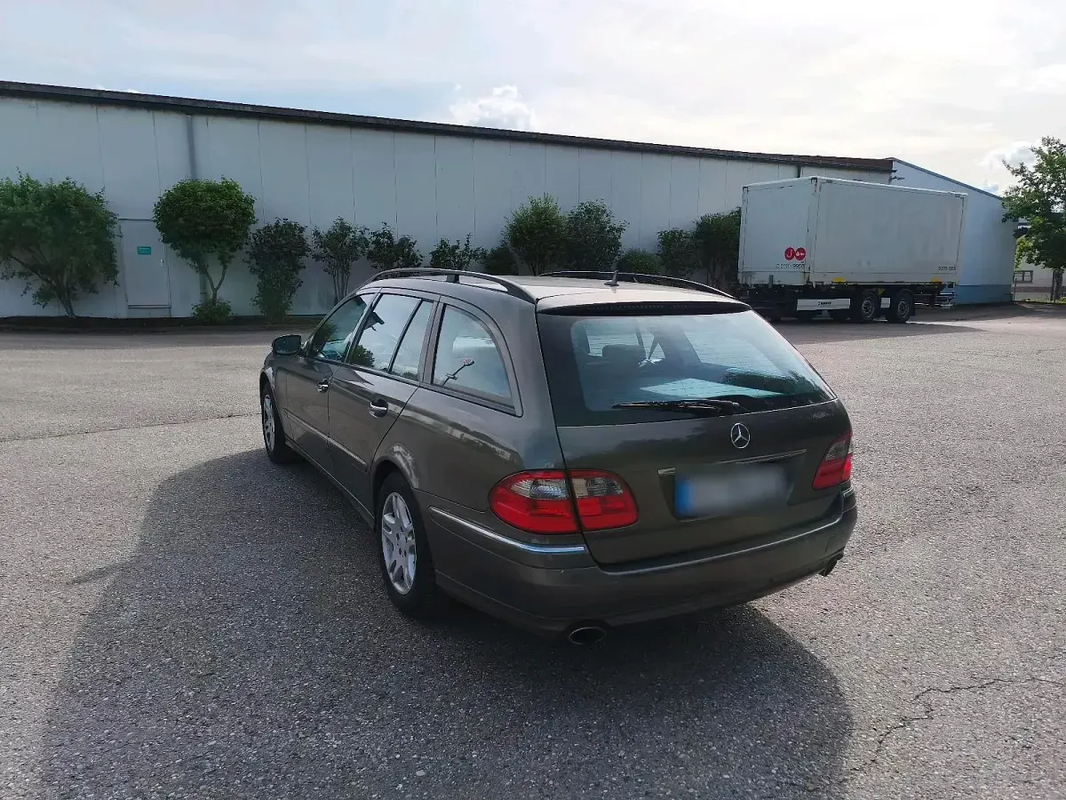 Gebraucht Mercedes E280 190 PS (139 kW) 2008 Braun Kombi