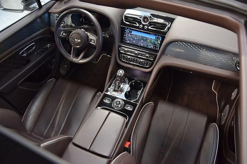 Gebraucht Bentley Bentayga 551 PS (405 kW) 2022 Silber SUV