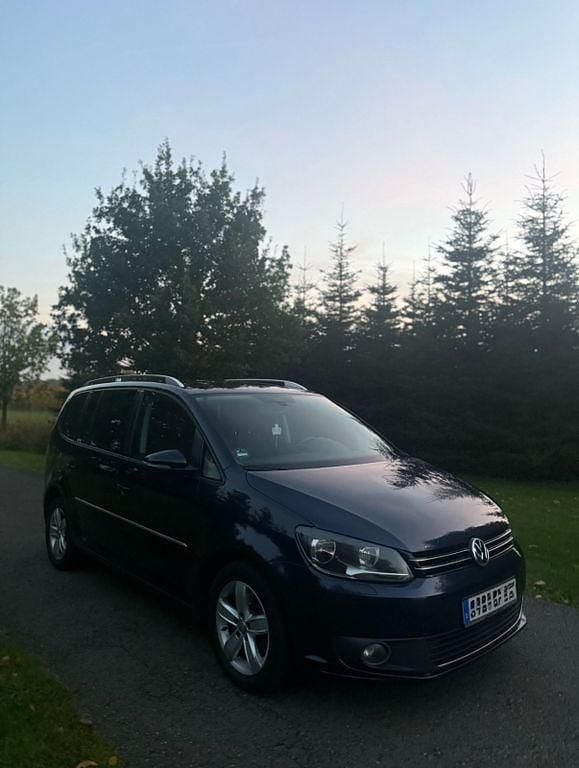 Blau Gebraucht 2013 VW Touran Highline Van / Kleinbus | 6.250 € (Guter Preis) - Bild 1/4