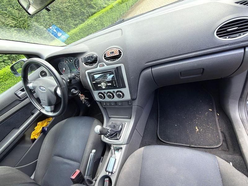 Gebraucht Ford Focus 145 PS (106 kW) 2006 Schwarz Limousine