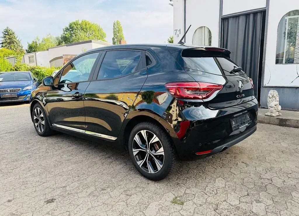 Gebraucht Renault Clio V 91 PS (66 kW) 2023 Schwarz Limousine