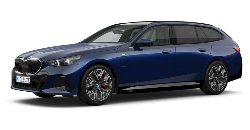 Blau Gebraucht 2025 BMW 550e Comfort Edition Kombi | 88.070 € (Guter Preis) - Bild 1/4