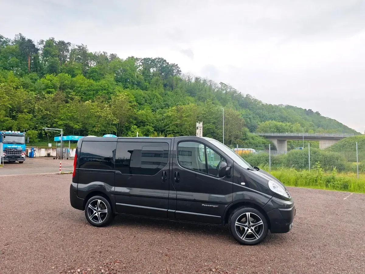 Brugt Renault Trafic 145 HK (106 kW) 2011 Sort MPV