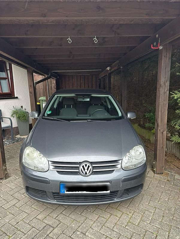 Grau Gebraucht 2004 VW Golf V Kleinwagen | 350 € (Superpreis) - Bild 1/4