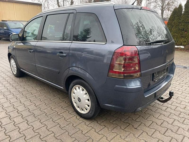 Gebraucht Opel Zafira 140 PS (102 kW) 2010 Grün Van / Kleinbus