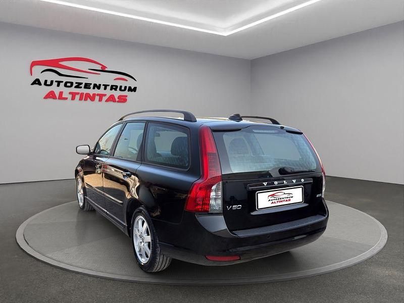 Gebraucht Volvo V50 136 PS (100 kW) 2009 Schwarz Kombi