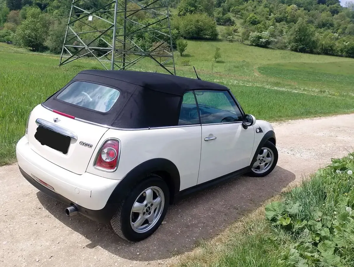 Gebraucht Mini Cooper Cabriolet 122 PS (89 kW) 2011 Weiß Cabrio