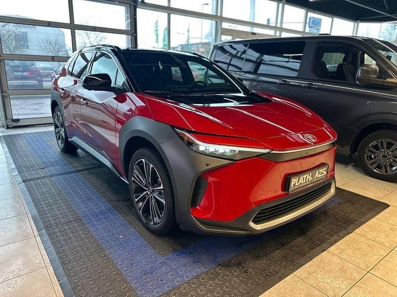 Gebraucht Toyota bZ4X 150 kW (204 PS) 2023 Rot SUV