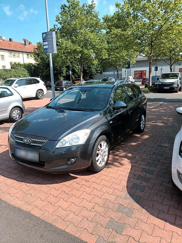 Gebraucht Kia Ceed 126 PS (92 kW) 2009 Grau Kleinwagen