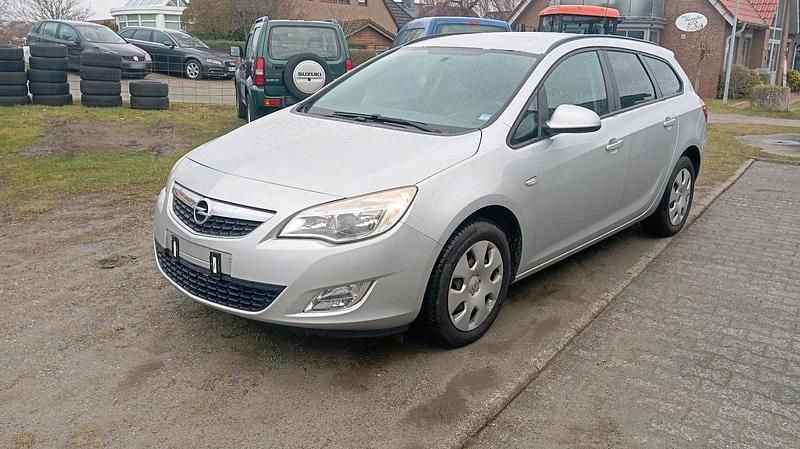 Gebraucht Opel Astra 100 PS (73 kW) 2011 Silber Kombi