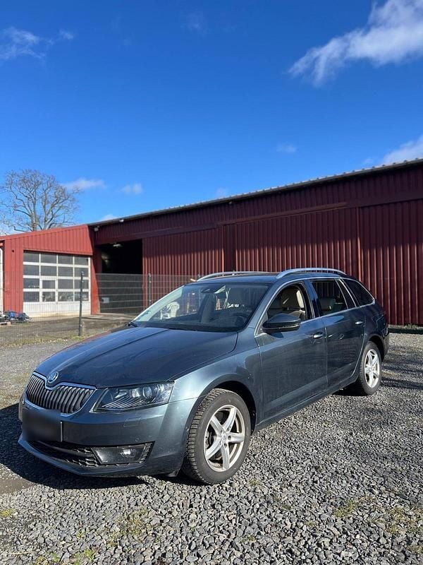 Gebraucht Skoda Octavia 180 PS (132 kW) 2014 Andere farben Kleinwagen