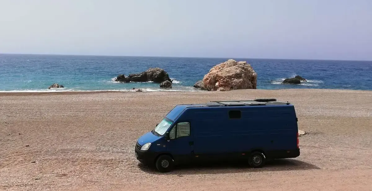 Second-hand Iveco Daily 116 CP (85 kW) 2008 Albastru Van