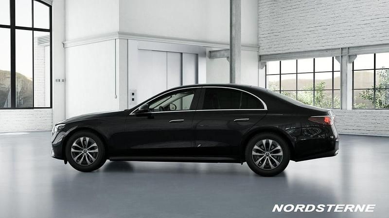 Gebraucht Mercedes E200 Advanced 227 PS (166 kW) 2024 Obsidianschwarz  lack Limousine