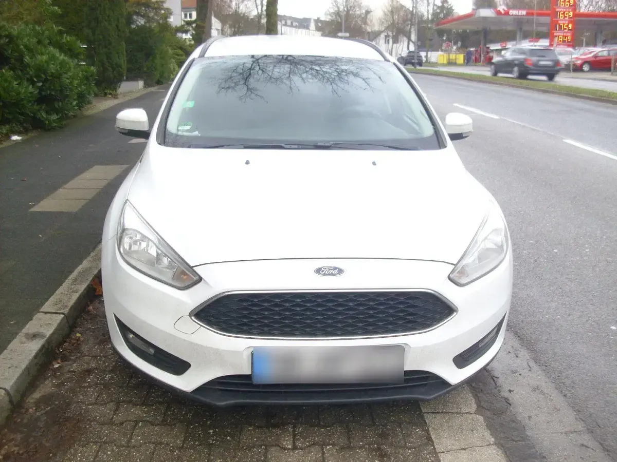 Second-hand Ford Focus Cool & Connect 125 CP (91 kW) 2017 Alb Break