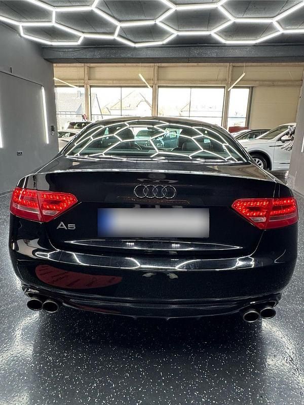 Gebraucht Audi A5 Sport 179 PS (131 kW) 2011 Schwarz Coupé