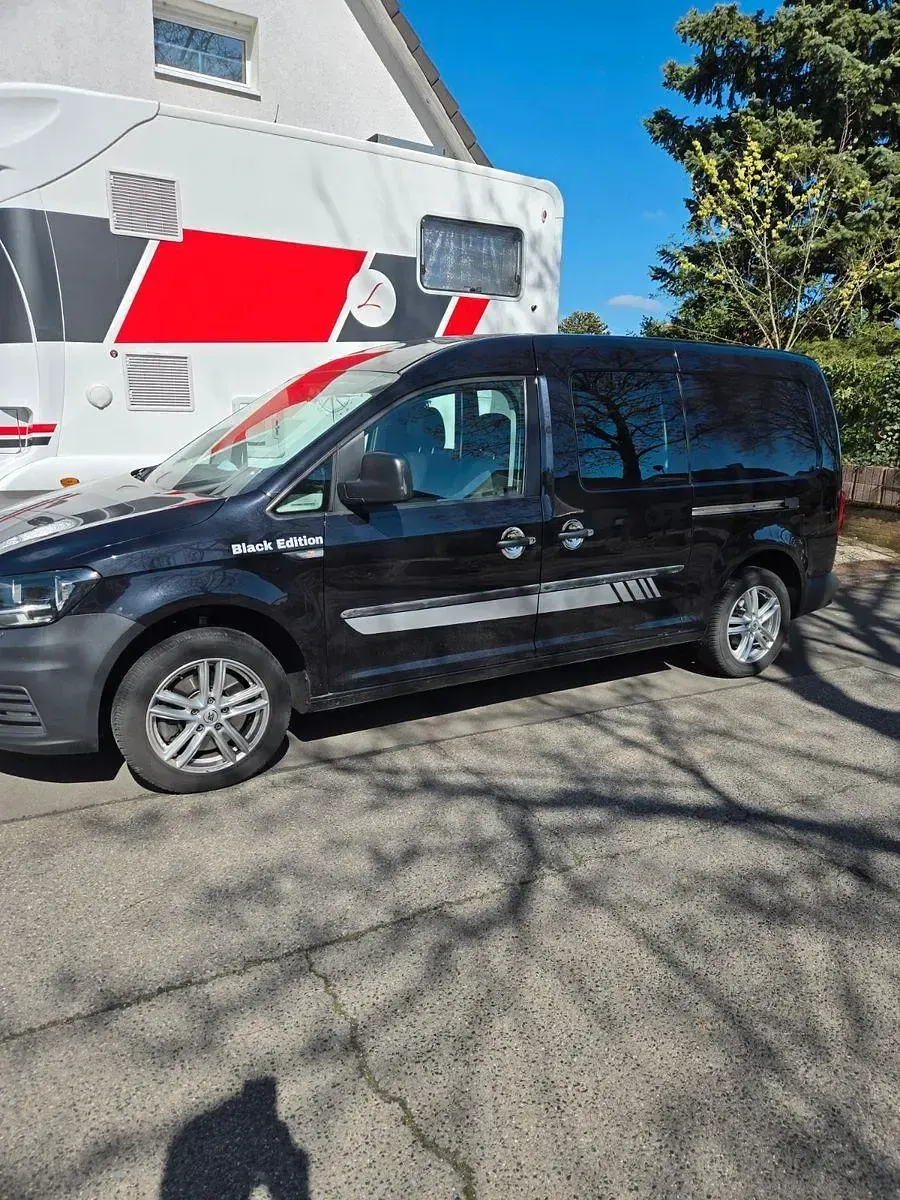 Usata VW Caddy 150 CV (110 kW) 2018 Nero Monovolume