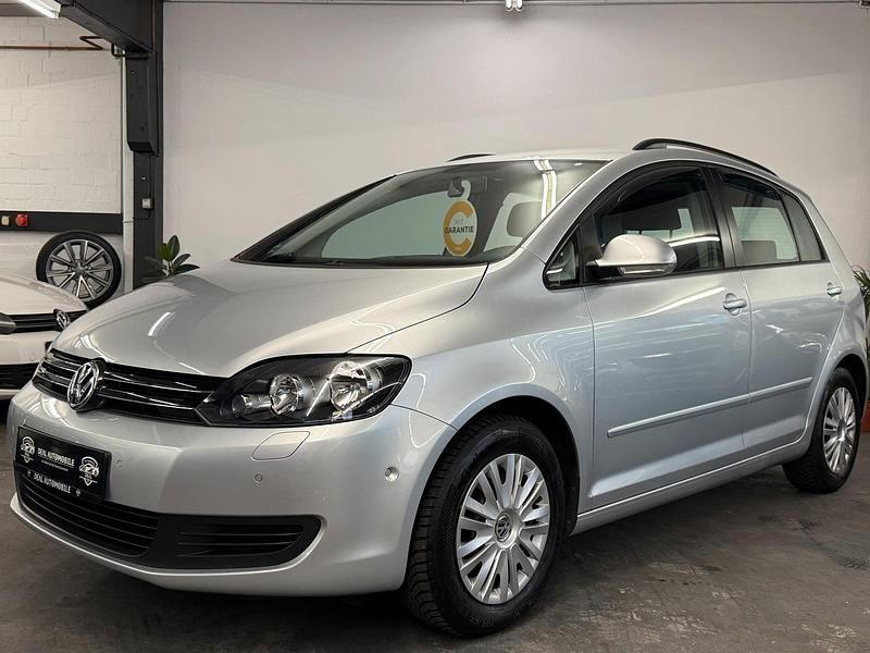 Silber Gebraucht 2010 VW Golf Plus Cross Team Van / Kleinbus | 6.999 € (Fairer Preis) - Bild 1/4