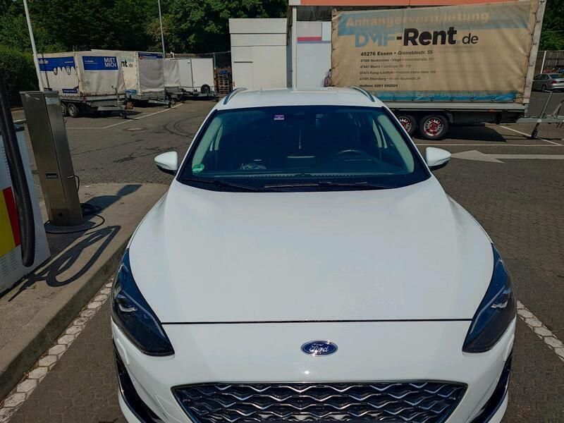 Weiß Gebraucht 2019 Ford Focus Vignale Kombi | 18.000 € (Guter Preis) - Bild 1/4