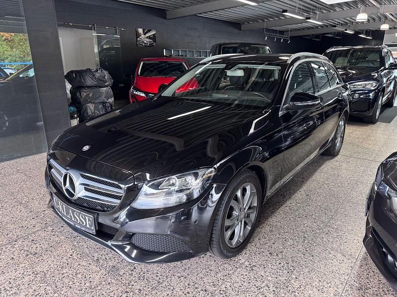 Schwarz Gebraucht 2016 Mercedes C220 Avantgarde Kombi | 12.499 € (Guter Preis) - Bild 1/4