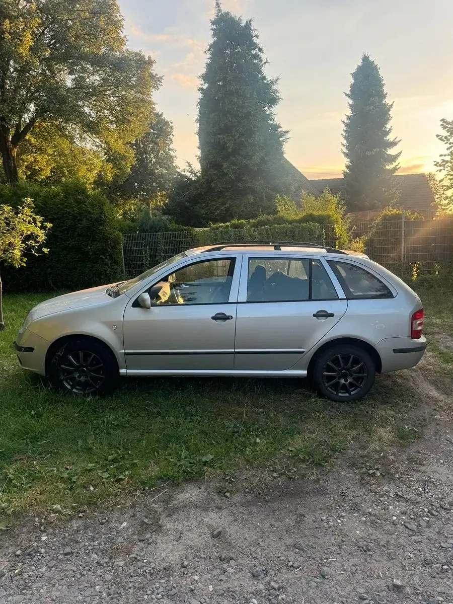Gebraucht Skoda Fabia 85 PS (62 kW) 2005 Silber Kleinwagen