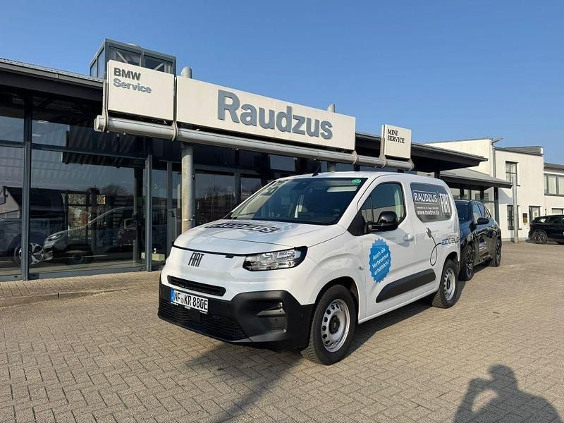 Gebraucht Fiat e-Doblò 100 kW (136 PS) 2025 Gelato weiß Van / Kleinbus