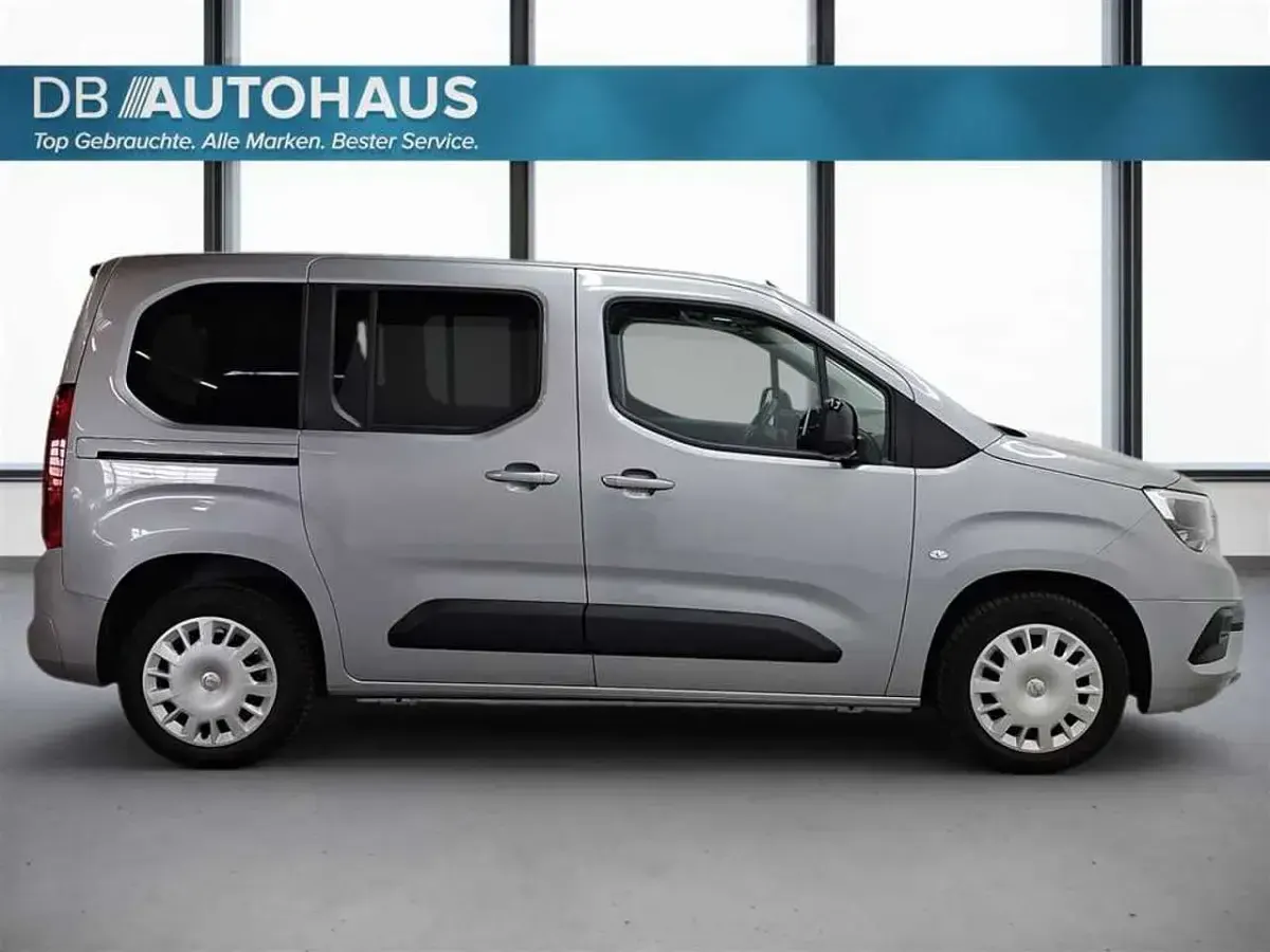 Gebraucht Opel Combo Life Elegance 131 PS (96 kW) 2022 Silber Van / Kleinbus