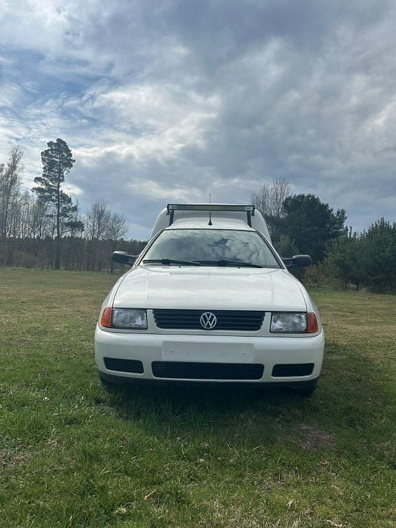Second-hand VW Caddy 64 CP (47 kW) 2001 Alb Monovolum