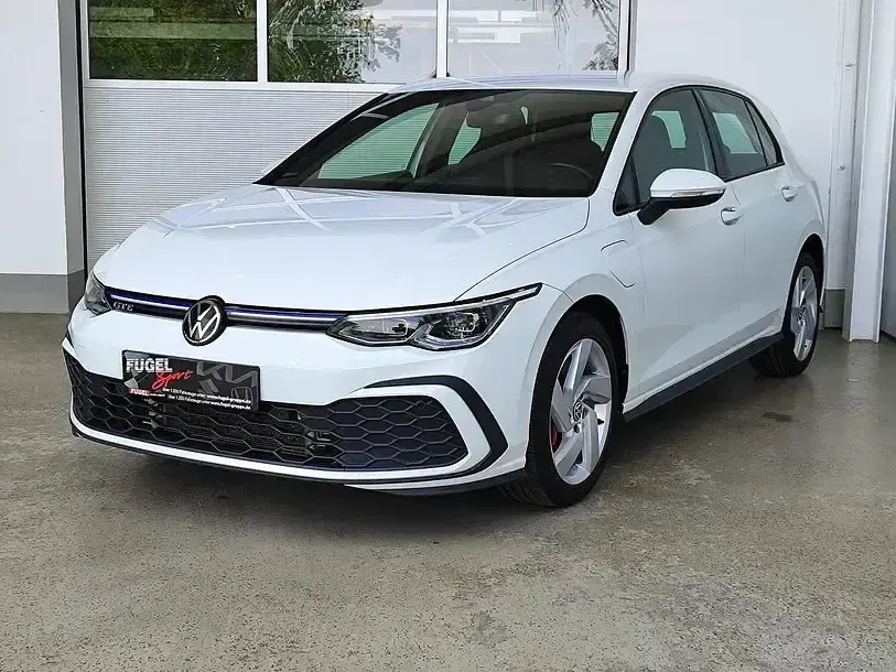 Gebraucht VW Golf VIII GTE 245 PS (180 kW) 2022 Pure white Limousine