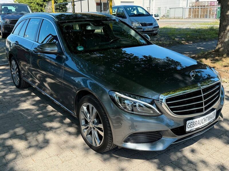 Gebraucht Mercedes C180 156 PS (114 kW) 2016 Grau Limousine