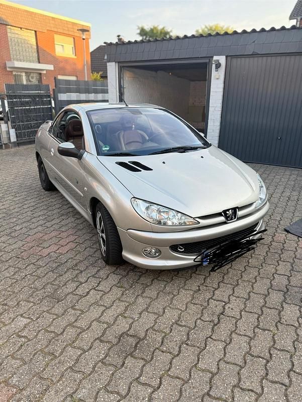 Silber Gebraucht 2006 Peugeot 206 CC Cabrio | 650 € (Superpreis) - Bild 1/4