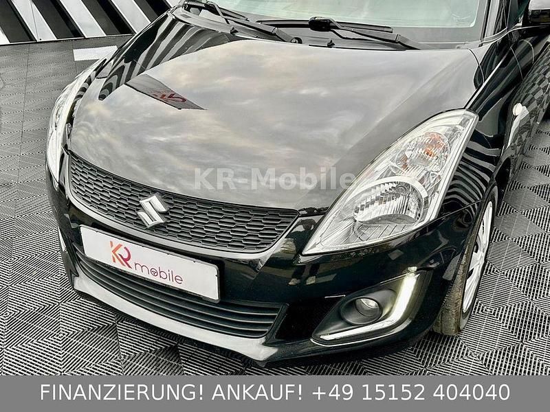 Gebraucht Suzuki Swift Club 94 PS (69 kW) 2015 Schwarz Limousine