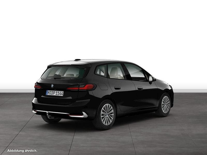 Gebraucht BMW 220 Active Tourer 156 PS (114 kW) 2025 Schwarz Van / Kleinbus