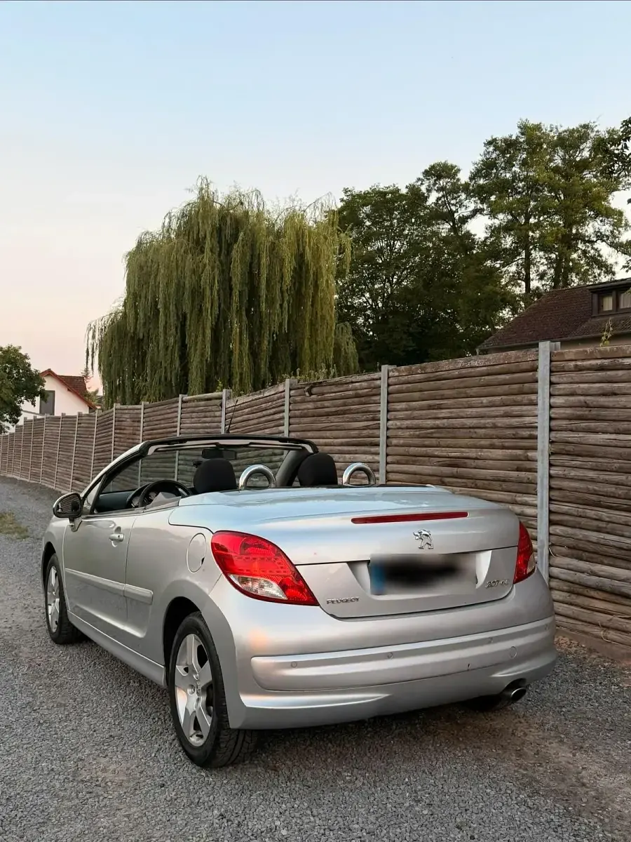 Gebraucht Peugeot 207 CC 120 PS (88 kW) 2011 Cabrio
