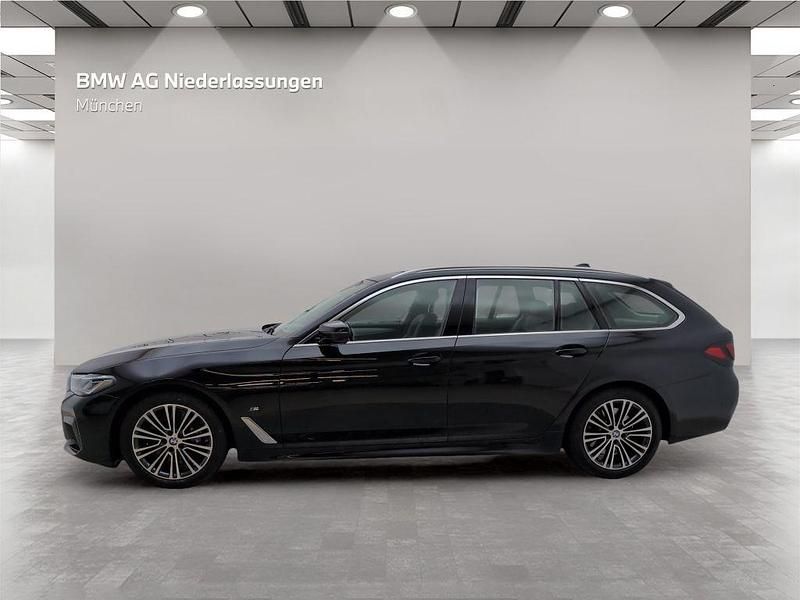 Gebraucht BMW 530 Performance 286 PS (210 kW) 2022 Schwarz Kombi
