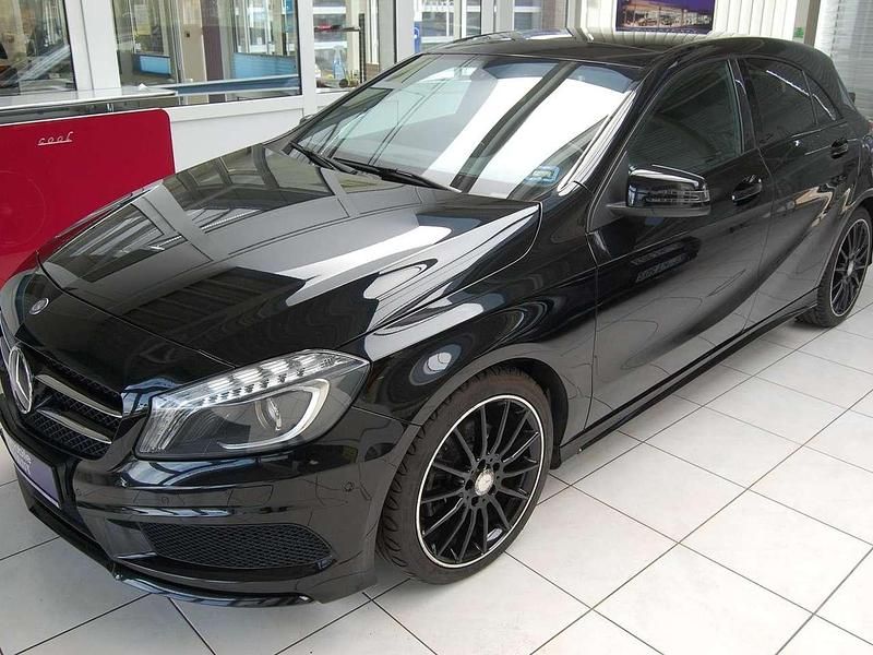 Gebraucht Mercedes A180 AMG 122 PS (89 kW) 2013 Kosmosschwarz  metalliclack Kleinwagen