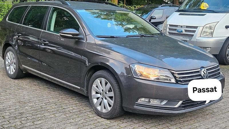 Braun Gebraucht 2014 VW Passat Kombi | 7.750 € (Superpreis) - Bild 1/4