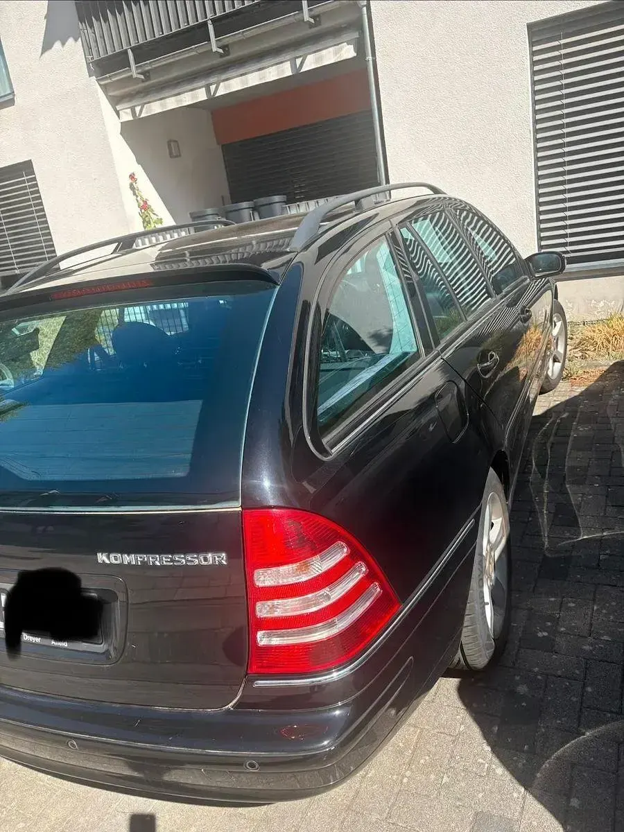 Gebraucht Mercedes C180 Classic 143 PS (105 kW) 2006 Schwarz Kombi
