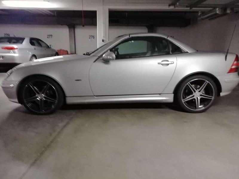 Silber Gebraucht 2001 Mercedes SLK320 Cabrio | 12.999 € - Bild 1/4