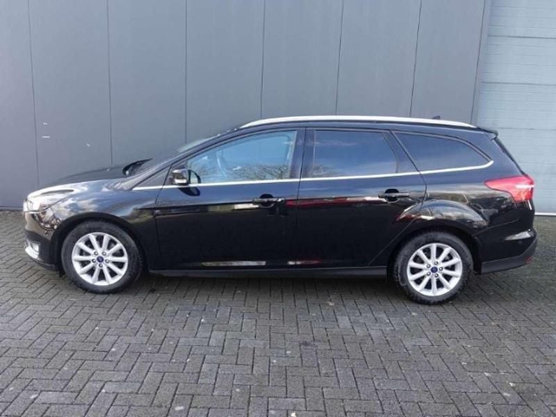 Gebraucht Ford Focus Titanium 120 PS (88 kW) 2015 Schwarz Kombi
