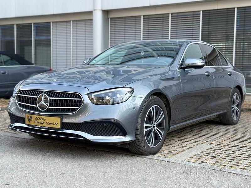 Gebraucht Mercedes E200 197 PS (144 kW) 2021 Selenitgrau Limousine