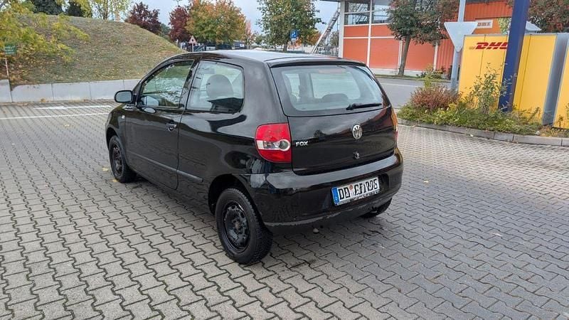 Gebraucht VW Fox 54 PS (39 kW) 2006 Schwarz Kleinwagen