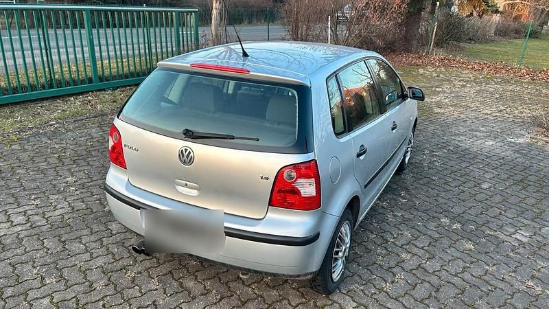 Gebraucht VW Polo 72 PS (52 kW) 2003 Silber Kleinwagen