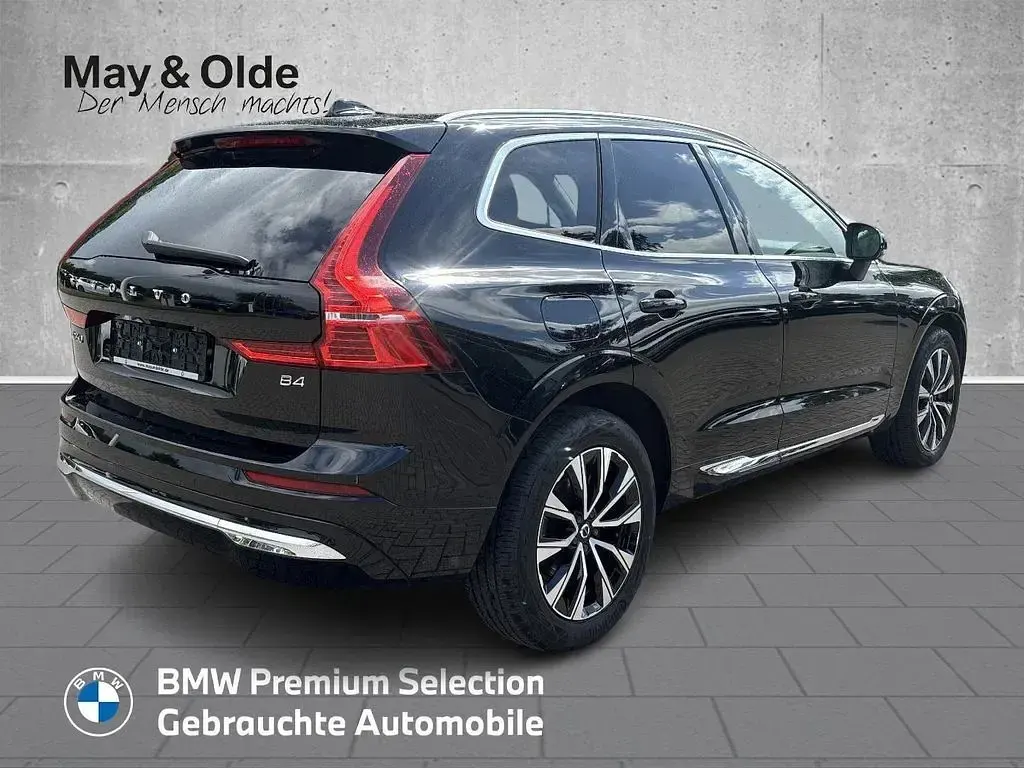 Gebraucht Volvo XC60 Plus 197 PS (144 kW) 2023 Schwarz SUV