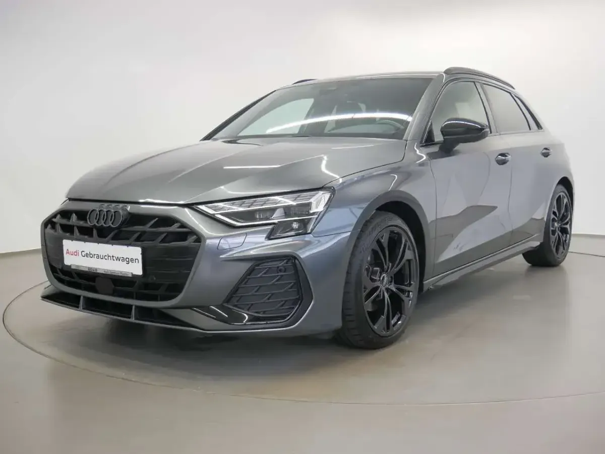 Gebraucht Audi A3 S-Line 150 PS (110 kW) 2024 Daytonagrau perleffekt Limousine