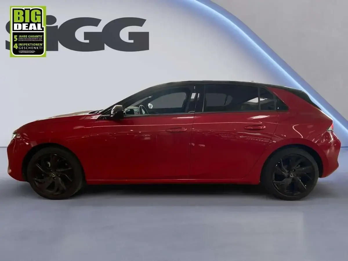 Gebraucht Opel Astra 131 PS (96 kW) 2025 Lackierung peperoncino red/typ verkleidu (metallic) Limousine