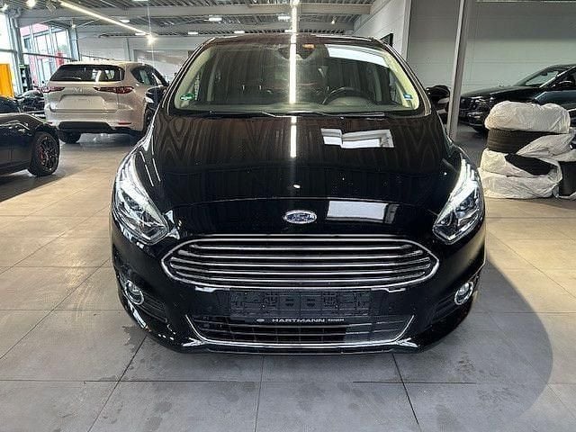 Używany Ford S-MAX Titanium 239 KM (175 kW) 2017 Czarny Minivan