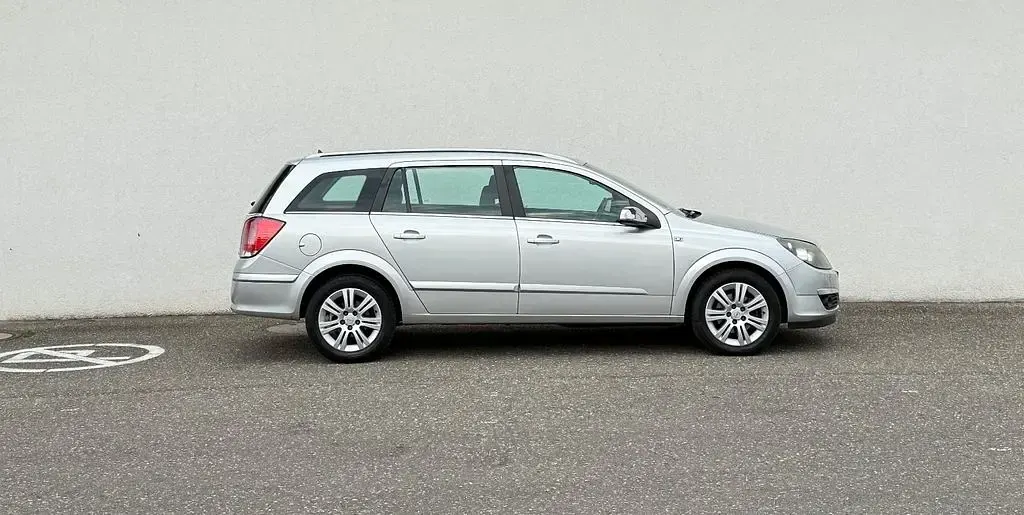 Gebraucht Opel Astra Edition 80 PS (58 kW) 2005 Silber Limousine