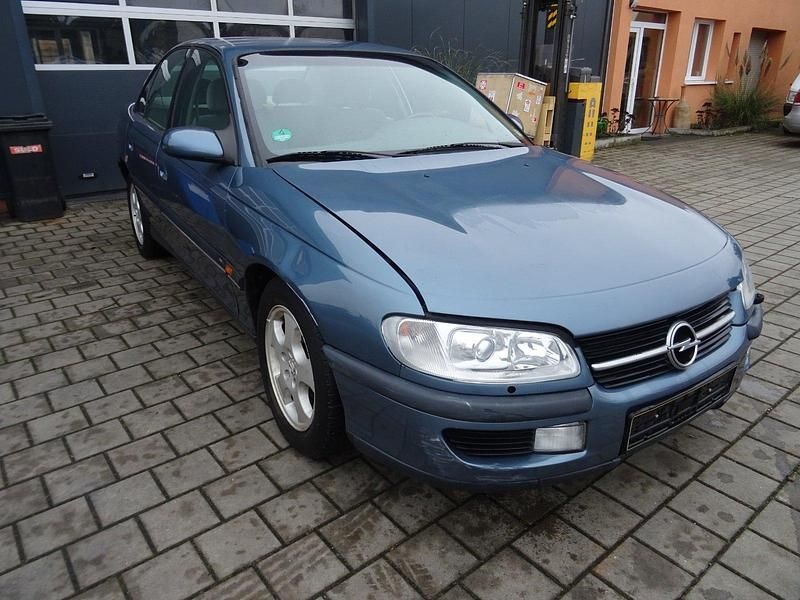 Gebraucht Opel Omega 136 PS (100 kW) 1999 Blau Limousine